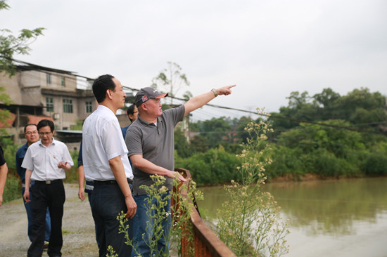 \"李国峰视察桥源用地_副本.jpg/